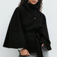 💎 Offre exclusive ✨ Veste-cape pour femme à col montant et ceinture à la taille – Coupe élégante, classe intemporelle et allure luxueuse 👗