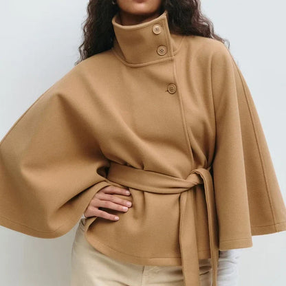 💎 Offre exclusive ✨ Veste-cape pour femme à col montant et ceinture à la taille – Coupe élégante, classe intemporelle et allure luxueuse 👗