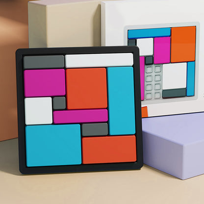 Jeu de puzzle créatif avec des blocs géométriques