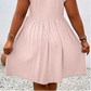 Robe Femme à Col V avec Volants — Coupe Flatteuse, Douce et Parfaite pour Toutes les Occasions
