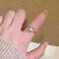 Bague minimaliste en pierre taille émeraude